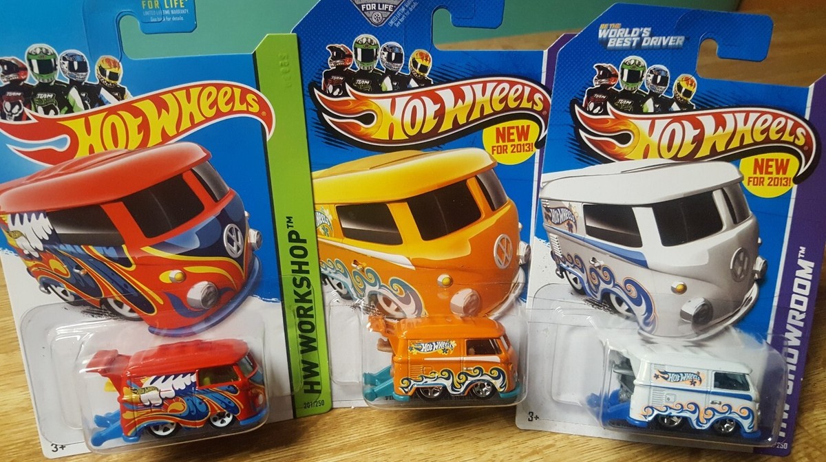 ミニカー Hot Wheels M&M's Volkswagen Kool Kombi Volkswagen Kool Kombi - M&m's Edition - 1:64 Scale - Digital