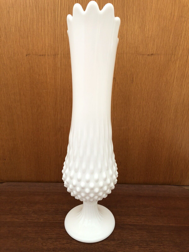 Vintage 60s FENTON Milk ART Glass SWUNG VASE Hobnail MCM Stretch PODEST BASE - Bild 5 von 5