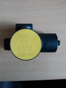 Seat Pumpe für Zentralverriegelung  Cordoba u. Toledo BJ 95 -98  Teilenr. 1LO862