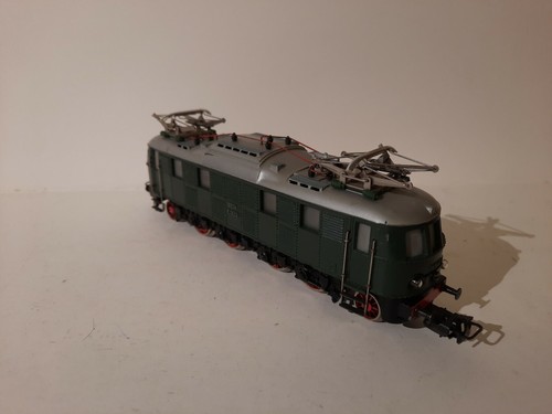 Märklin 3024 , GUSS E-LOK  E 18 35 , Grün der DB ,Top Zustand , o.OVP,  Spur H0  | Zustand: Gebraucht