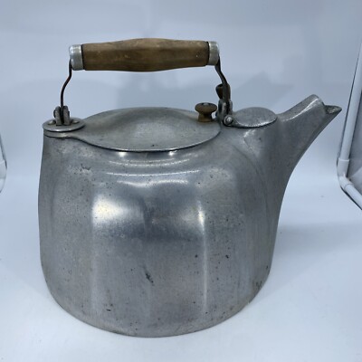 Vintage GRISWOLD Colonial Design Cast Aluminum Tea Pot Kettle ~ 6 Vintage GRISWOLD Colonial Design Cast Aluminum Tea Pot Kettle ~ 6