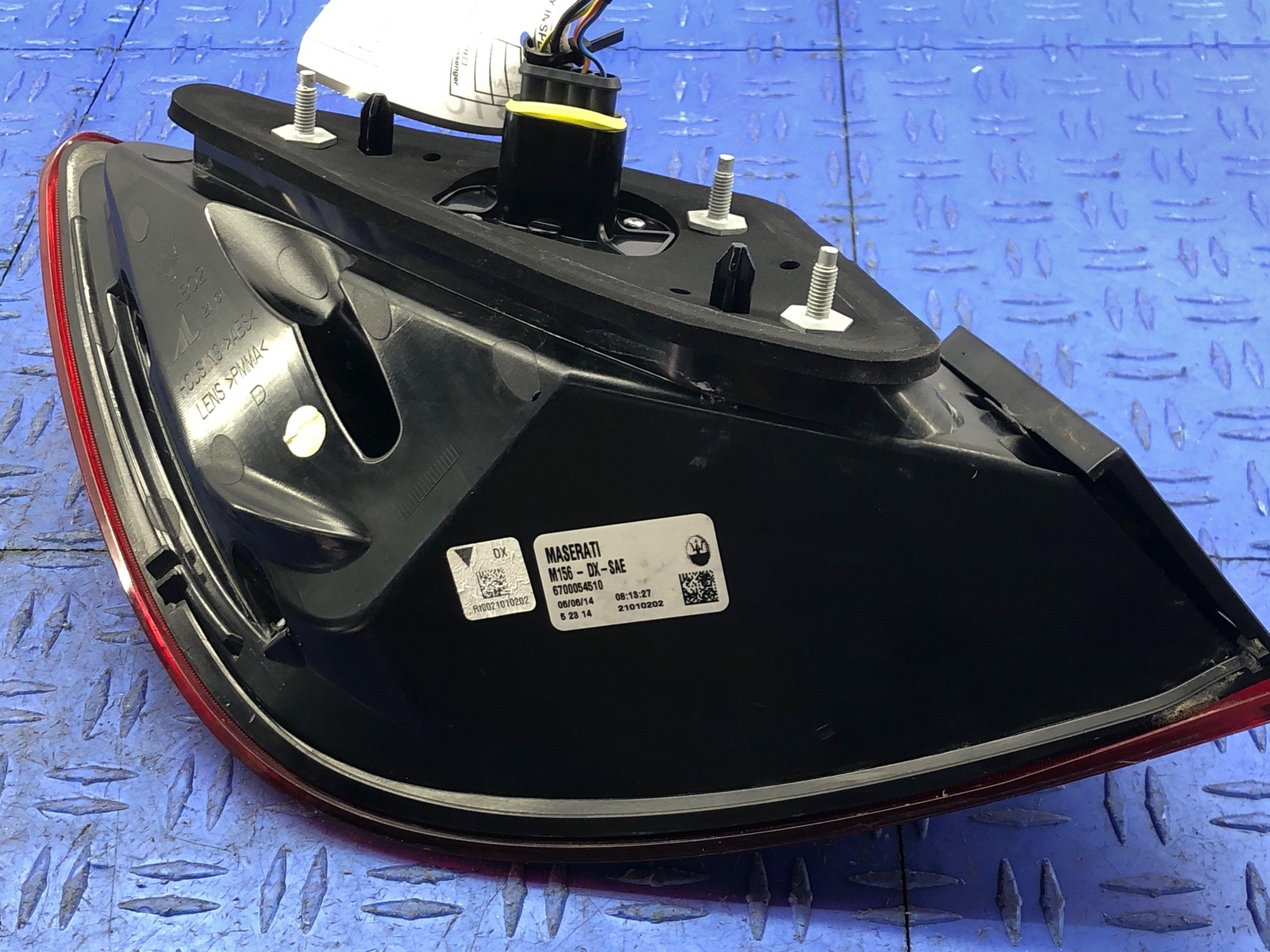 2014-2017 MASERATI QUATTROPORTE REAR RIGHT QUARTER PANEL MOUNTED TAIL LIGHT LAMP