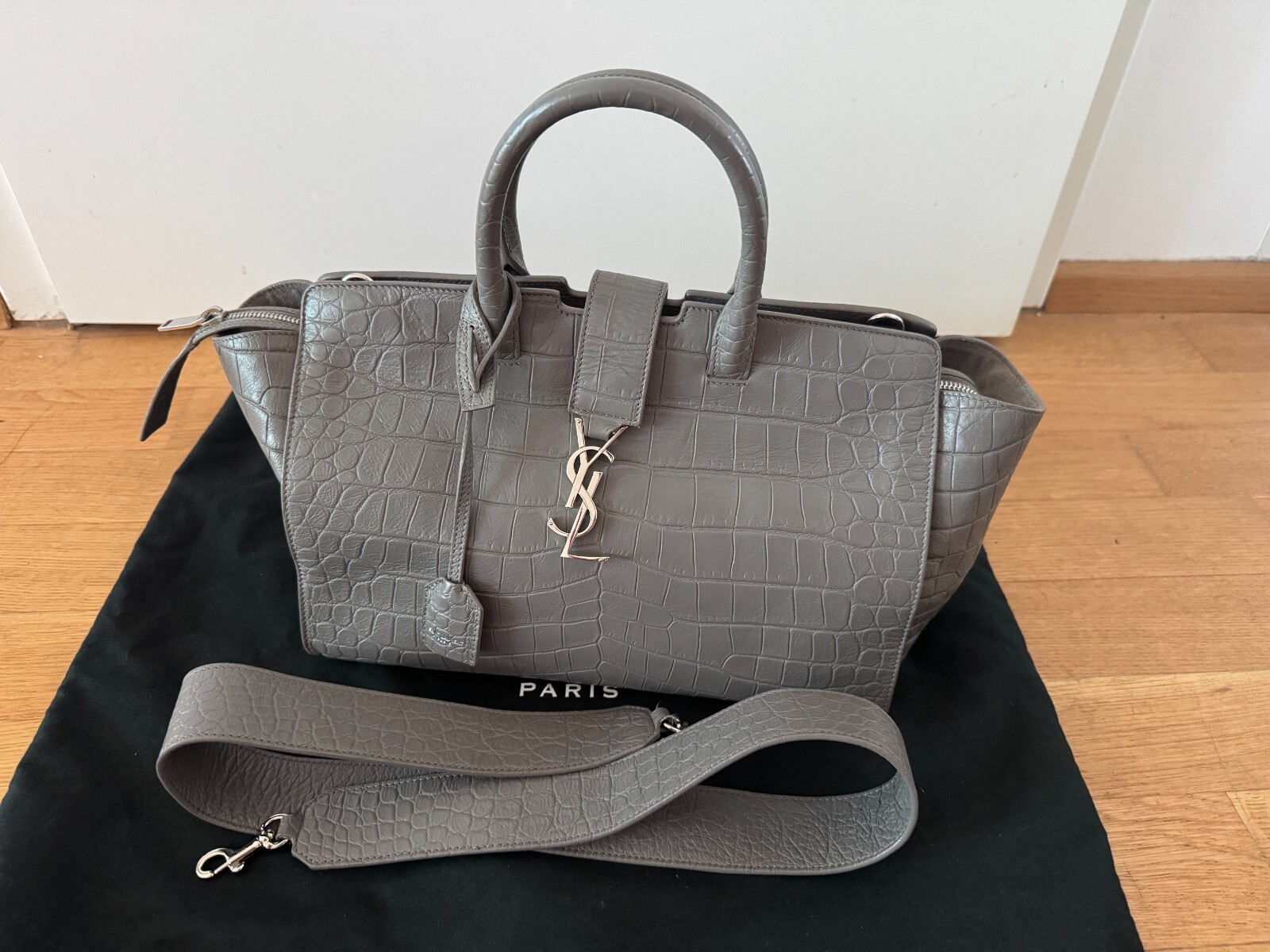 Borsa a tracolla Saint Laurent Downtown Cabas grigia in pelle