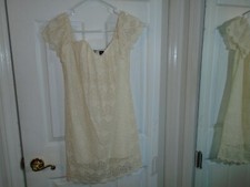 Heartbeeps Ivory Lace Off Shoulder Dress Size Small New With Tags
