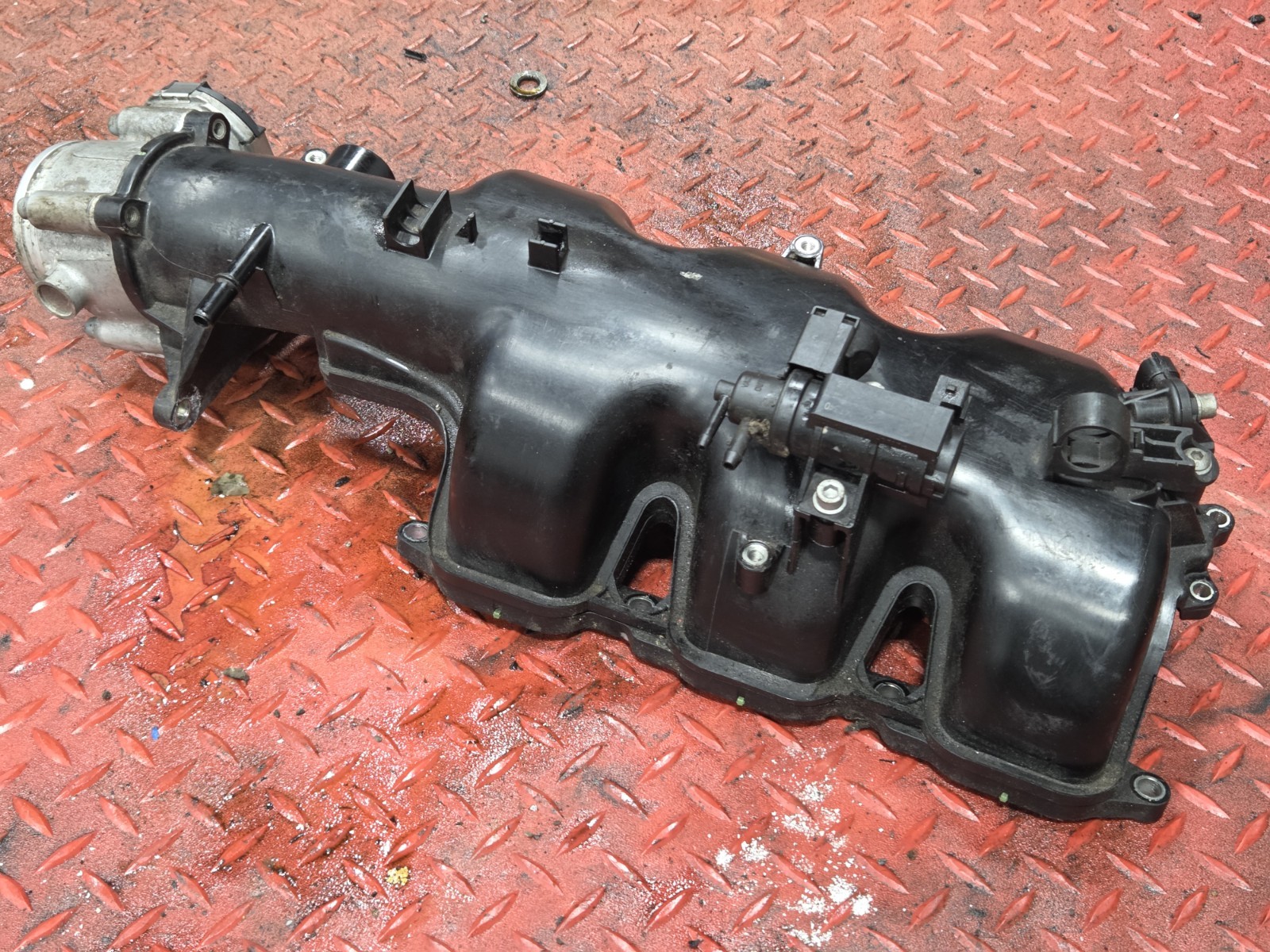2014-2024 Intake Manifold W/ Throttle Body For Maserati Ghibli 3.0L OEM 286862