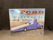 Moebius Models 1970 Ford F-350 Ramp Truck 1:25 Scale Plastic Model Kit 2588