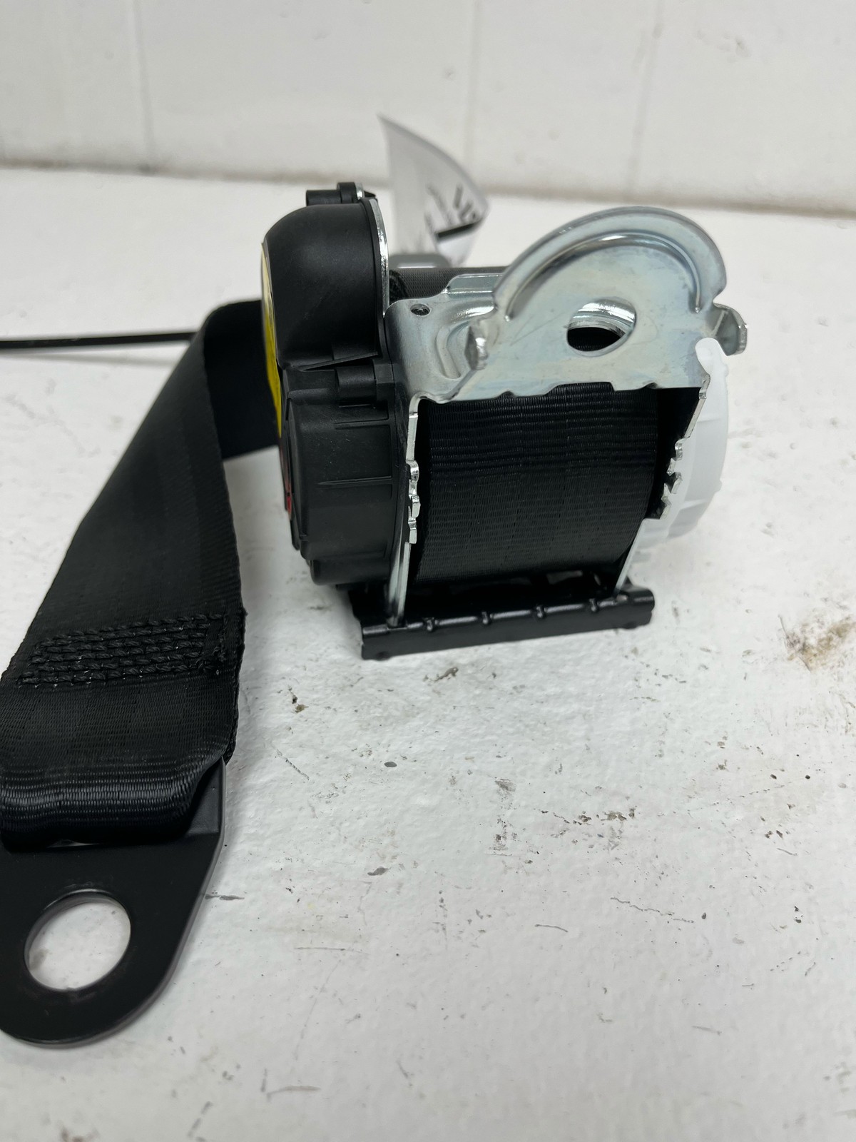 2023-2026 MASERATI GRECALE GT M182 OEM REAR RIGHT SEAT BELT RETRACTOR ASSEMBLY