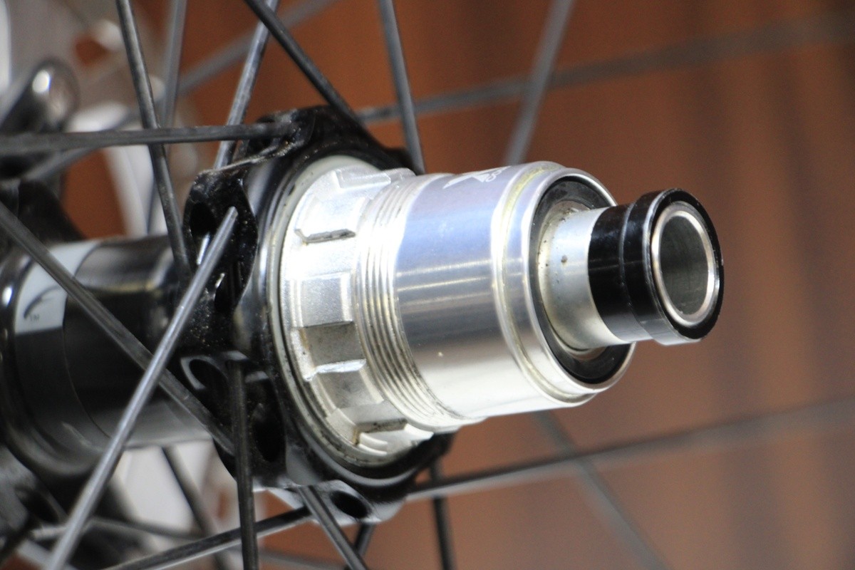Fulcrum Airbeat 400 DB XDR Clincher Tubeless Carbon Wheelset SRAM