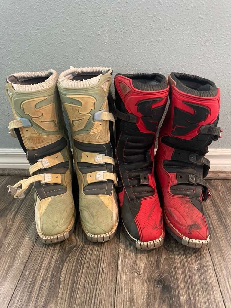 Thor 2000s Kids Motorcross Boots Varying In Condition. Dirt Bike Boots Beginner