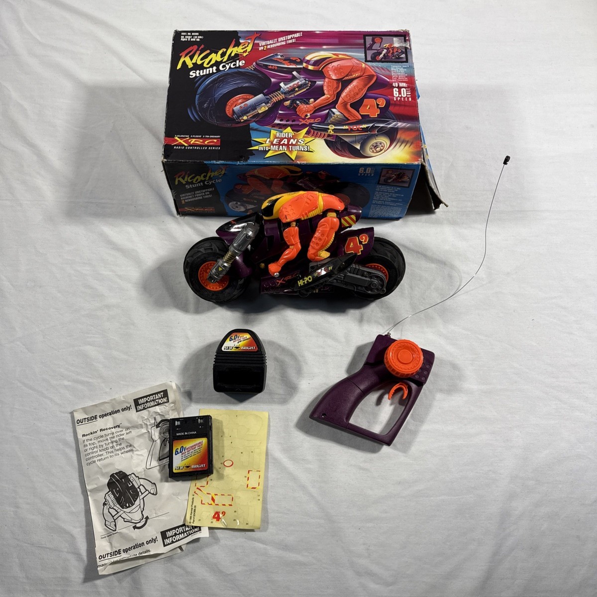 Vintage Kenner 1995 Ricochet RC Stunt Motorcycle Pre-Owned W/ Box