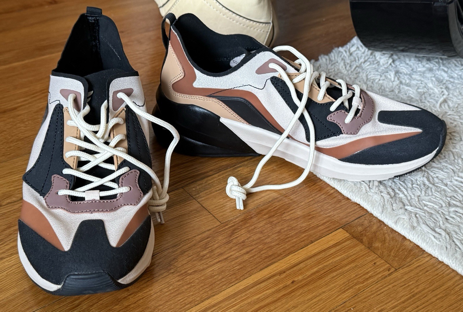 Fabletics Echo black brown Performance Sneaker 7 … - image 2