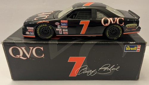 Revell 1996 Geoff Bodine #7 QVC Nascar Diecast 1:24