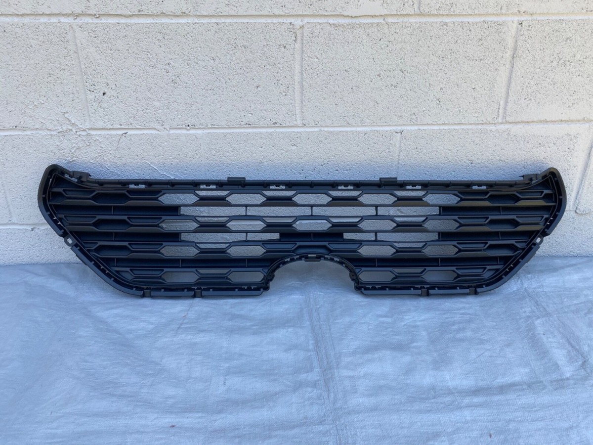 2019 2020 2021 Toyota RAV-4 RAV4 front bumper center Grille 53112