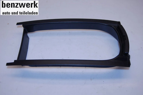 Mercedes W211 Verkleidung Rahmen Armlehne Mittelkonsole 2116890057
