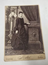Cabinet Photo Beautiful Women 1890s Columbus Kansas