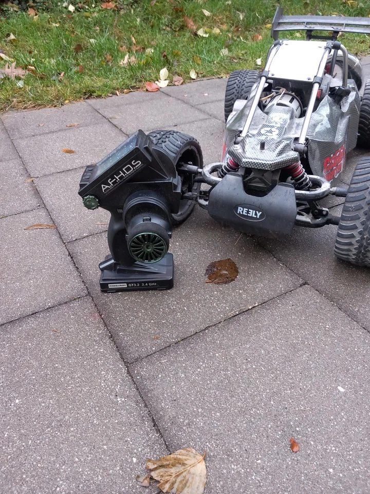 Reely Carbon Fighter III 1:6 RC Modellauto Benzin Buggy - Bild 2 von 4