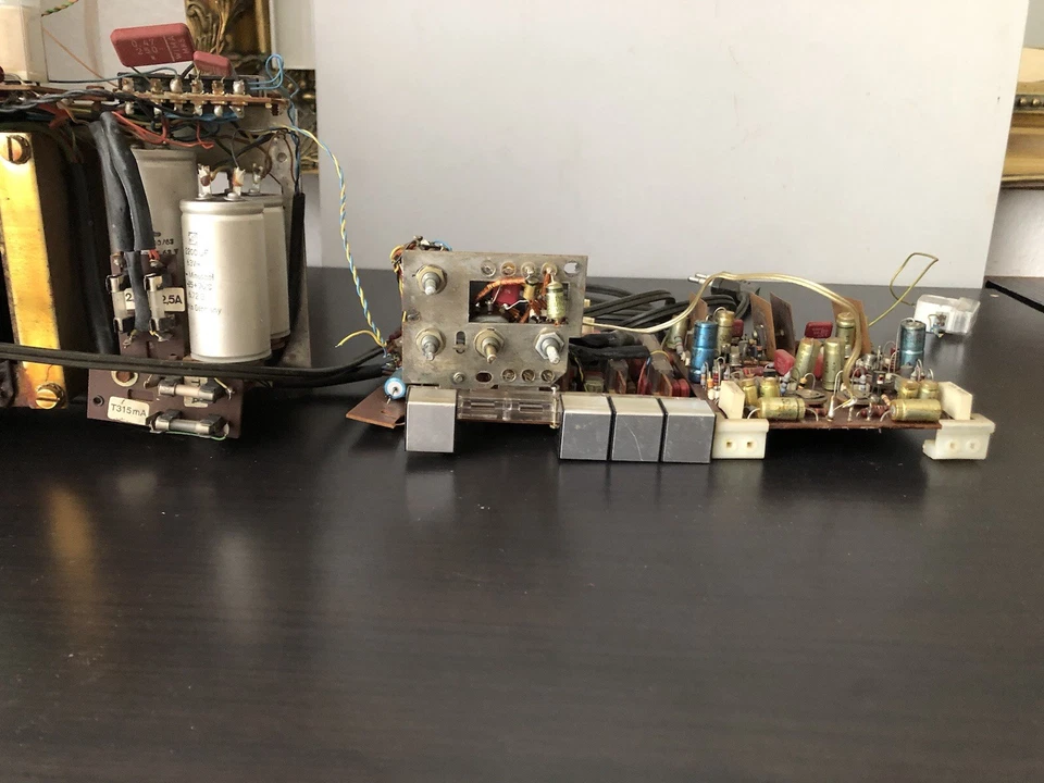 Telefunken Verstärker mit Vorverstärker 2x 30 Watt Sinusleistung - Bild 3 von 4