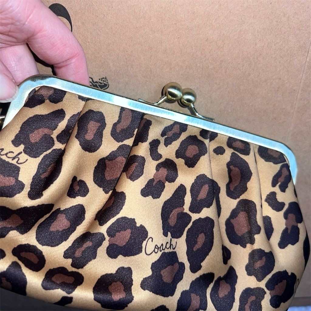 COACH VINTAGE KissLock Leopard Print Satin Pouch Wallet Wristlet