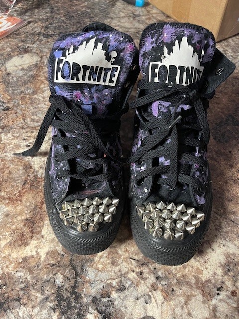 Converse Chuck Taylor Fortnite Black/Purple M 5 W 7 Studded Spikes