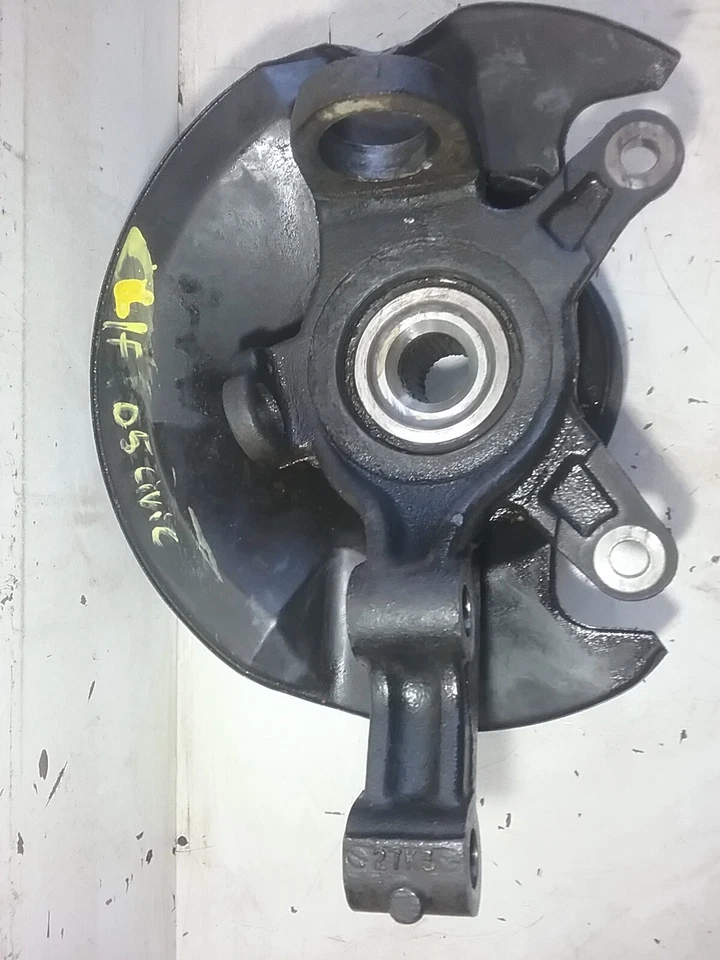 2001-2005 Honda Civic LX Left Front Spindle Knuckle With Hub 1.7LAutomatic(ZC109 - Image 2 of 4