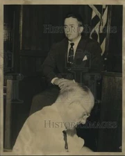 1953 Press Photo John F. Fox testifies at Di Vincenti trial. - nox20498