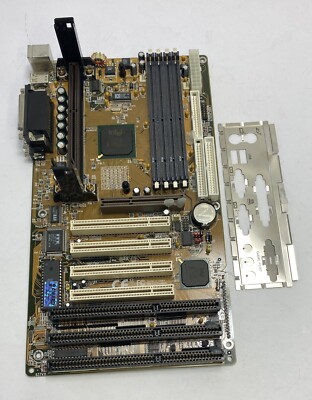 Award 637V11 / Intel 440LX Slot 1 Mainboard 4 x PCI, 3 x ISA, 1 x AGP Slots