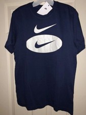 NWT Nike Sportswear Oval Swoosh Logo Men's Medium Navy Blue Short Sleeve T-shirt