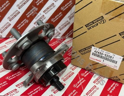 Genuine Toyota 42450-52061 Hub & Bearing Assy Rear Axle RH or LH