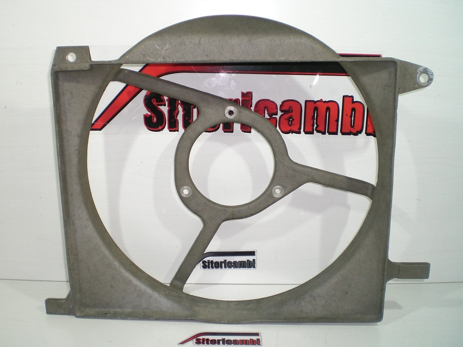 Original Radiator Fan Support Mask Suitable For Opel GM9023158/90108825
