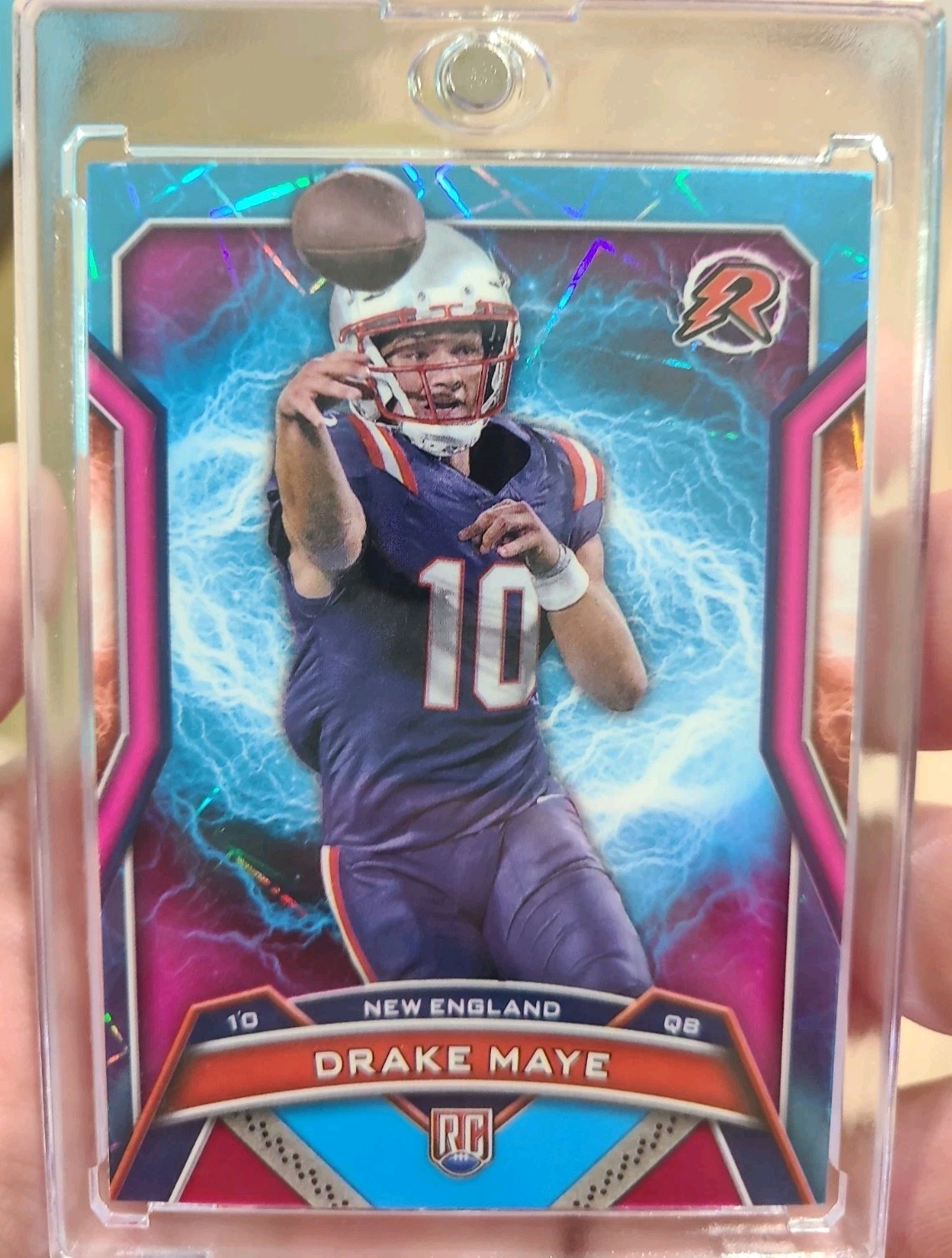 2024 Topps Resurgence - Rookies Drake Maye #164 Sky Blue & Pink Shock Refractor
