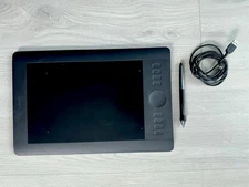Wacom Intuos 5 Medium Professional Pen & Touch Tablet PTH-650 w/ Pen & Cable
