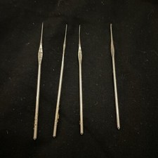 4 VINTAGE METAL CROCHET HOOKS BOYLE USA 11, 13, 14 MILWARD 4 ENGLAND