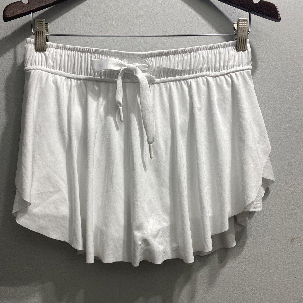 Free People FP Movement On Point Skort Shorts ~ Size M White 