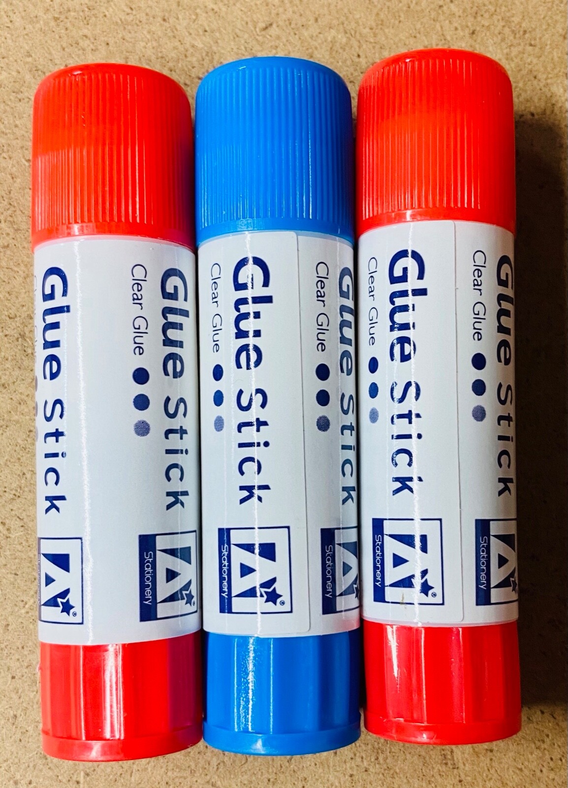 KIDS TWIST UP GLUE STICKS Scrapbook Paper Card Photo Fabric Craft NON