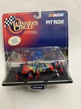 Vintage NASCAR Jeff Gordon #24 1998 Winner's Circle Pit Row Series Diorama New