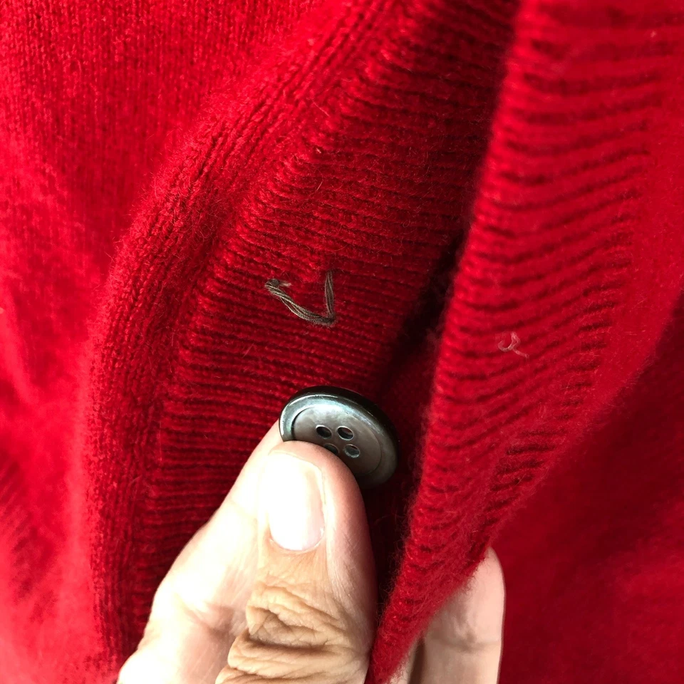 Chaleco Suéter Lands End Para Hombres 42-44 Rojo Cachemira Cuello en V Abotonado Sin Mangas LEER Foto 3 de 4