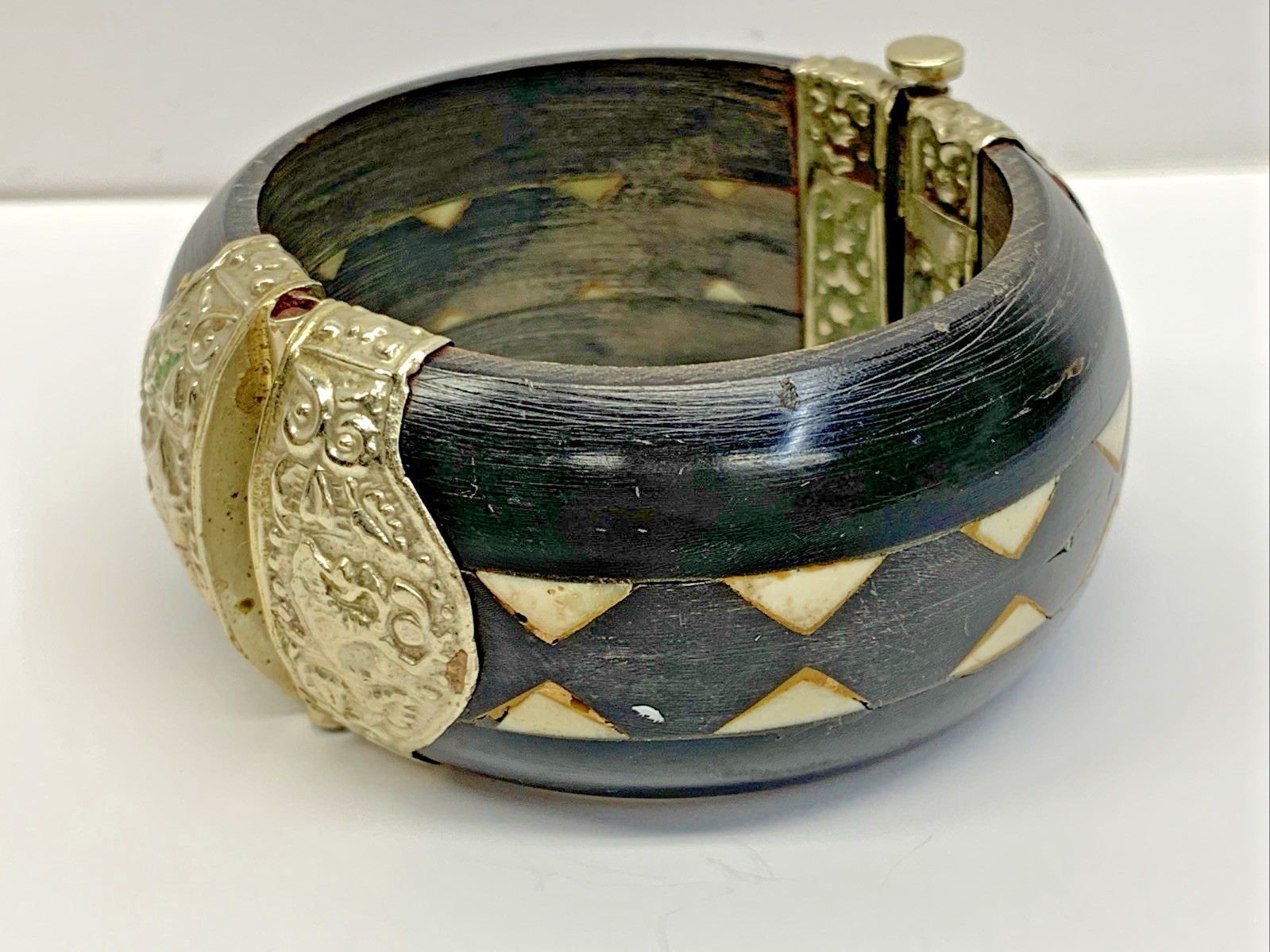 Vintage Silver Tone Hinged Bangle Statement Brace… - image 3