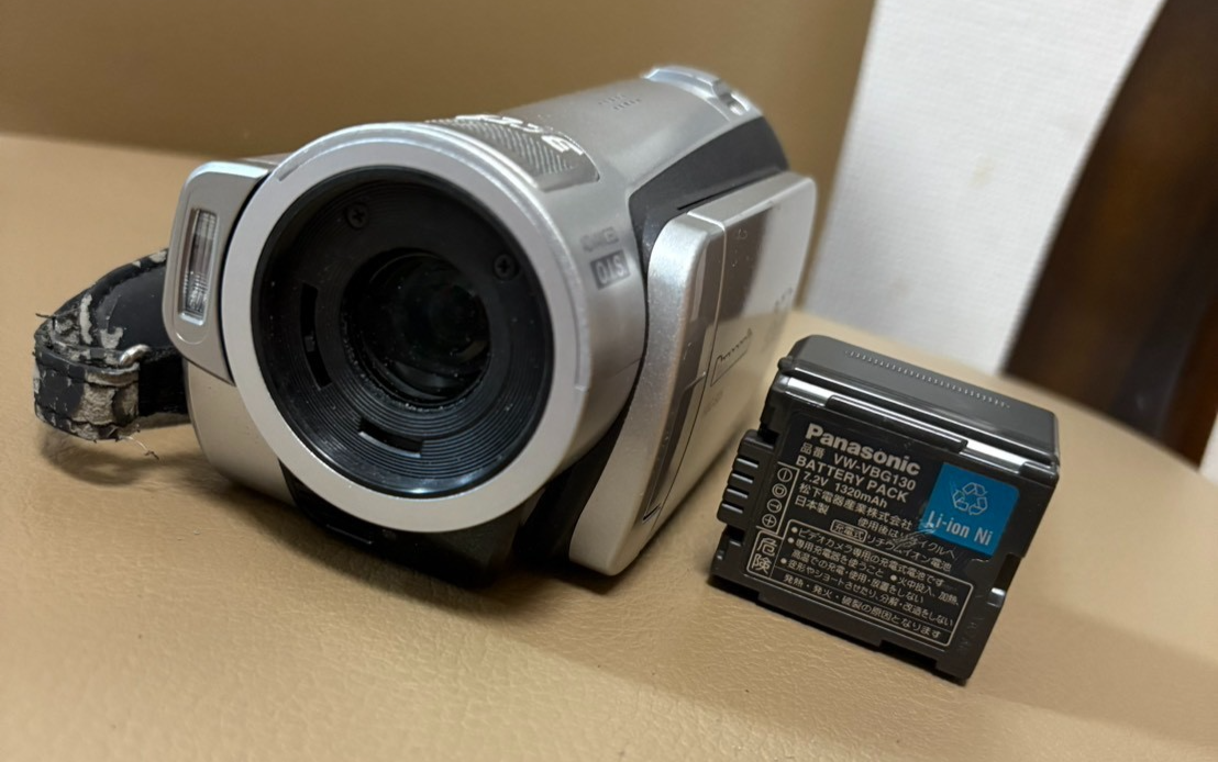 Panasonic HDC-SD5 ビデオカメラ 本体 Panasonic HDC-SD5 HD Camcorder Full HD SDHC Video Leica Lens