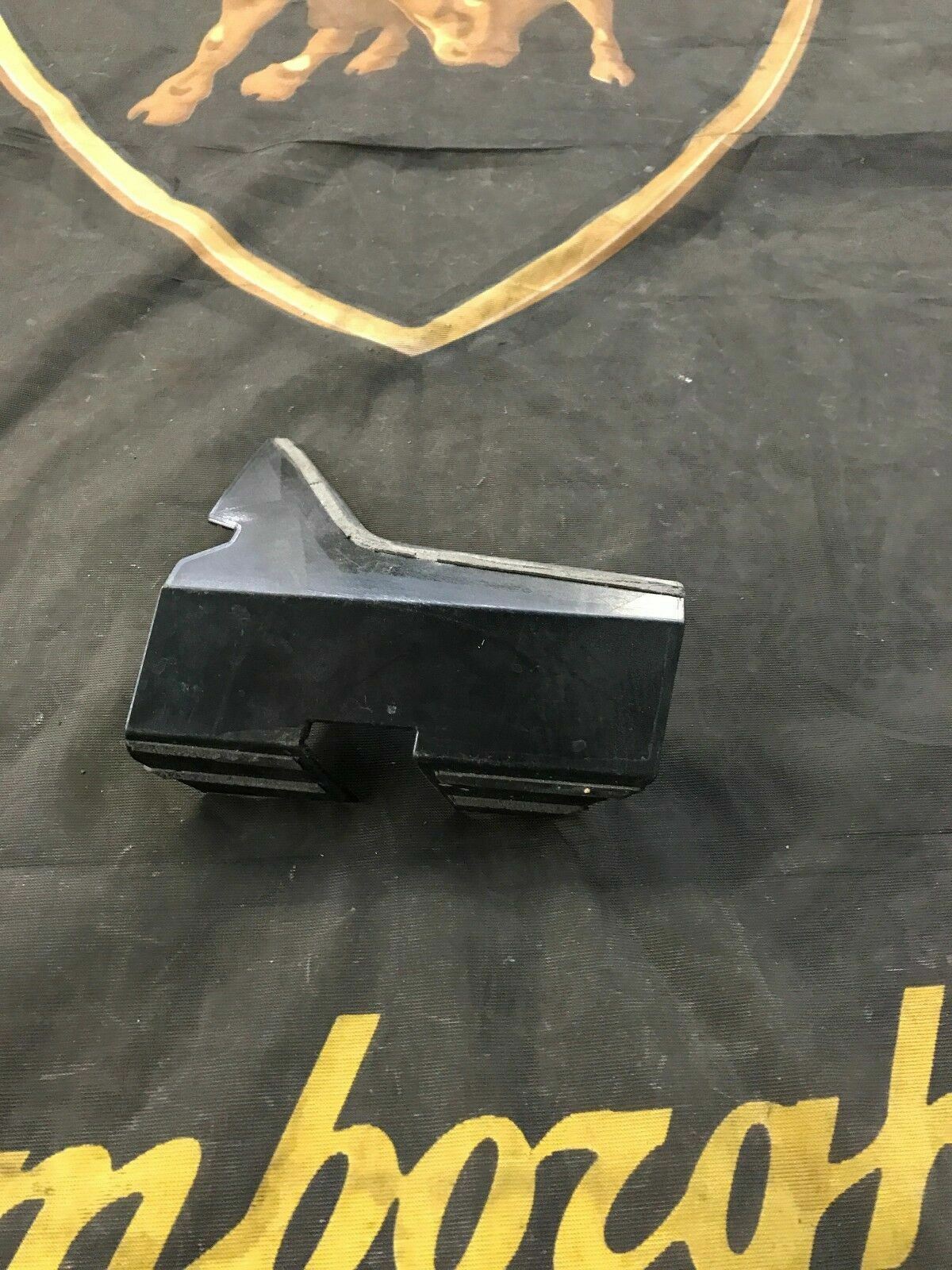 LAMBORGHINI AVENTADOR LP700 FRONT BUMPER INNER MOUNTING BRACKET OEM 470807097A