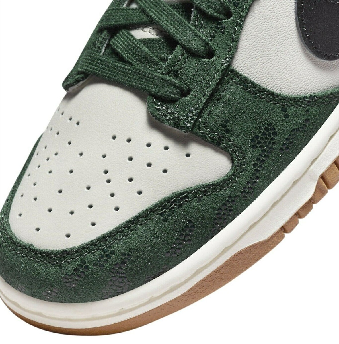 NEW Nike Dunk Low Women's Size 9.5 Pro Green/Black-Sail NEW Nike Dunk Low Women's Size 9.5 Pro Green/Black-Sail