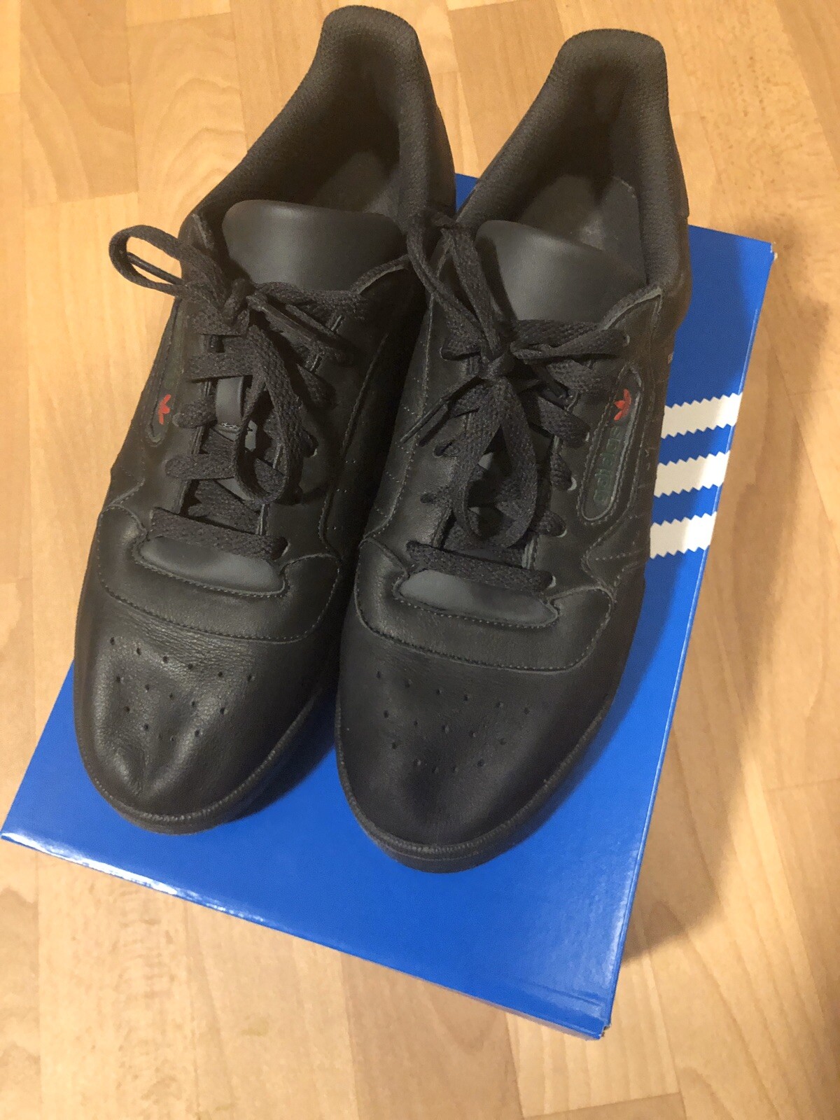 yeezy powerphase schwarz