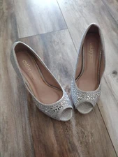 Cathy Jean Rhinestone Peep Toe  High Heels Size 5.5