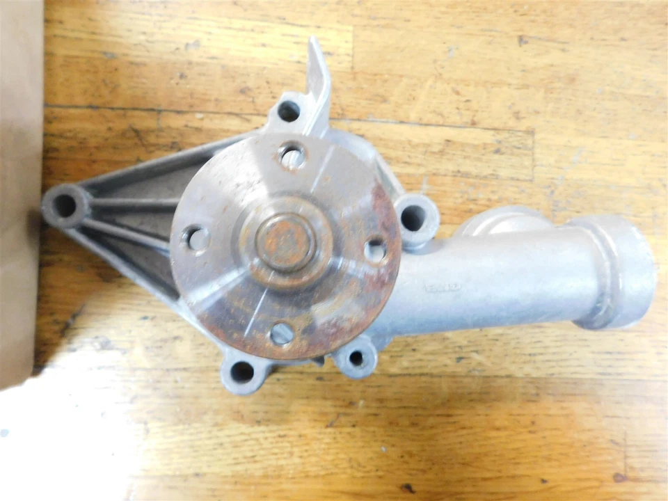 BOMBA DE ÁGUA NOS SERVE 1991 1992 1993 1994 1995 EAGLE SUMMITT MITSUBISHI MIRAGE 1.5 - Imagem 3 de 4