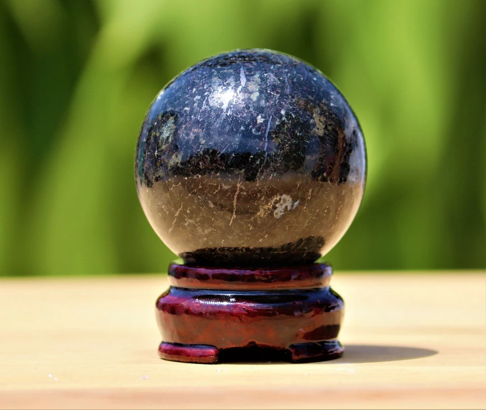 0.55LB! 50MM Black Nuummite Stone Sorcerer’s Stone Healing Metaphysical Sphere - Image 3 of 4