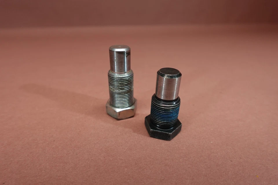 Parafusos de montagem pivô braço oscilante Yamaha VStar V Star 650 XVS650 1998-2015 - Imagem 2 de 4