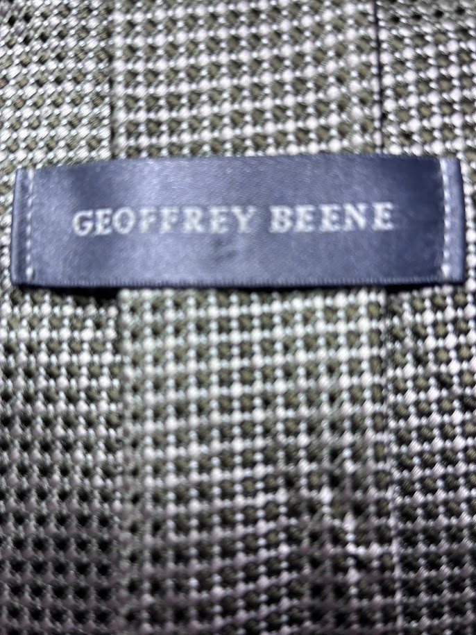 GEOFFREY BEENE Olive and Silver Micro-Check 100% Silk Tie image 4