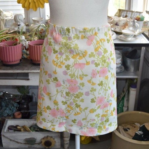 Vintage 70s Floral Skort Shorts ILGWU Union Made USA Pastel Medium 32 Waist