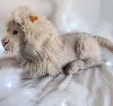 Steiff White Timba Lion 16" Plush Child Friendly Collectible Stuffed Animal Toy