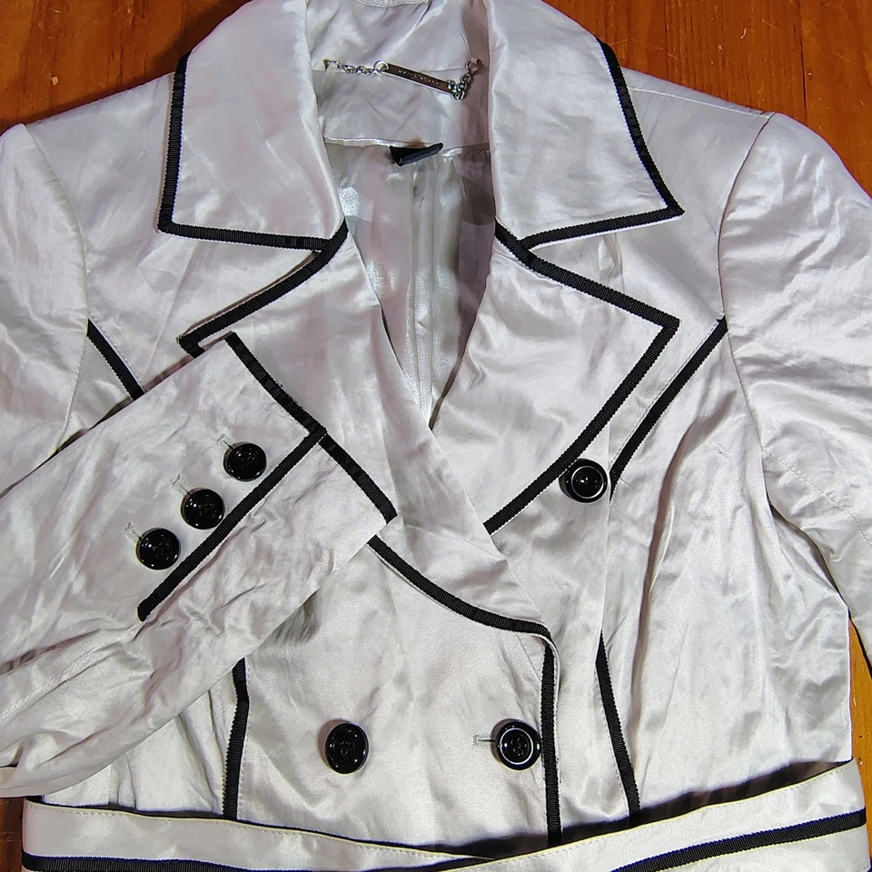 Gabardina Casa Blanca Mercado Negro Doble Pecho Cinturón Blanco Negro Borde Med Foto 4 de 4