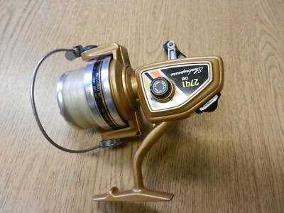 Vintage Shakespeare 2741 DB Japan Spinning Reel Gold Color Smooth